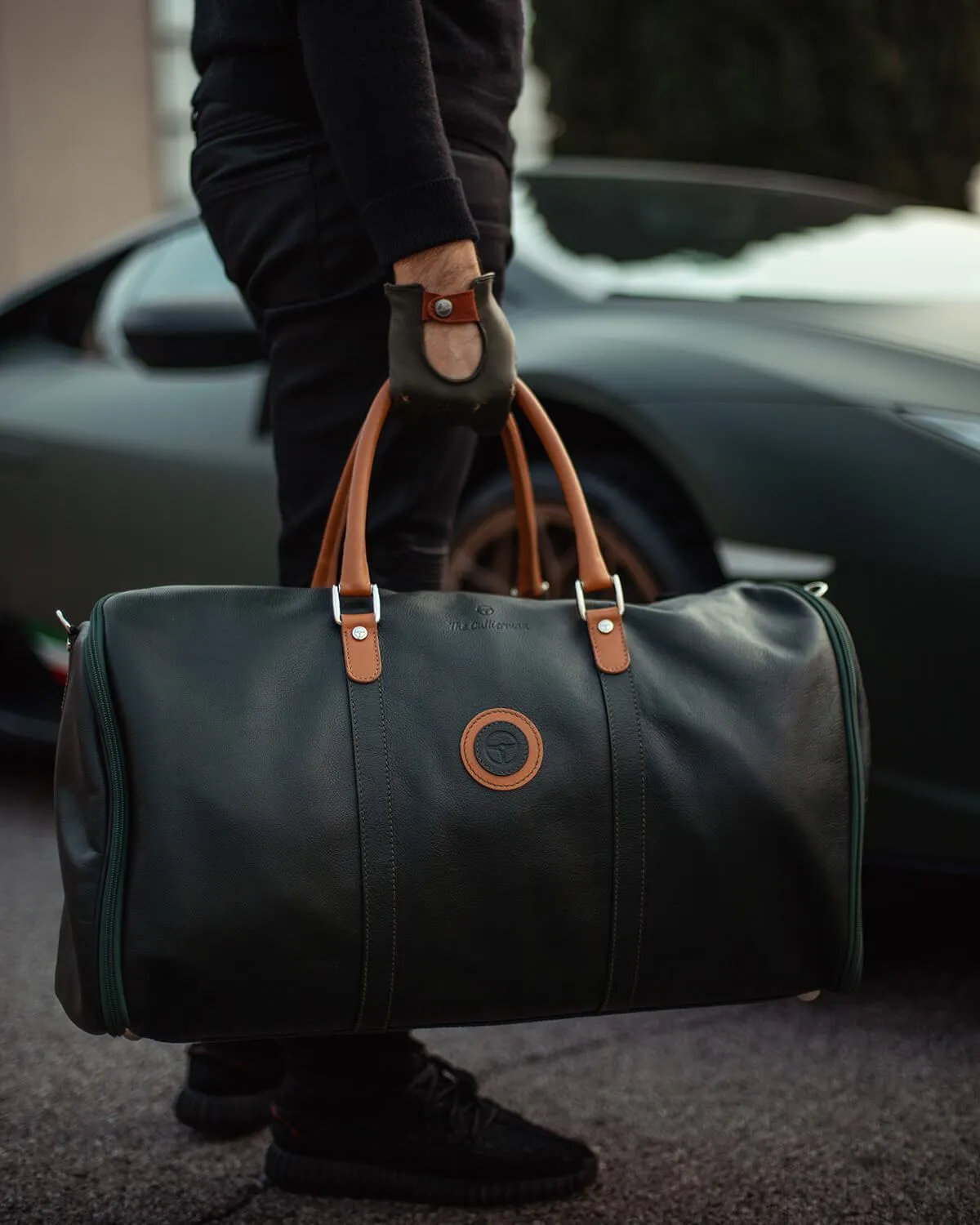 GLOBETROTTER - Full-grain Leather Weekender Garment Bag - British Green/Tan