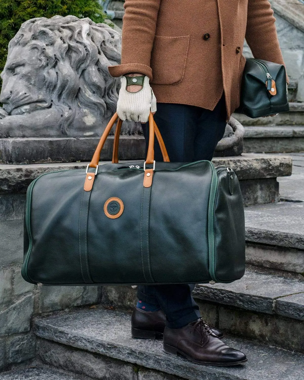 GLOBETROTTER - Full-grain Leather Weekender Garment Bag - British Green/Tan