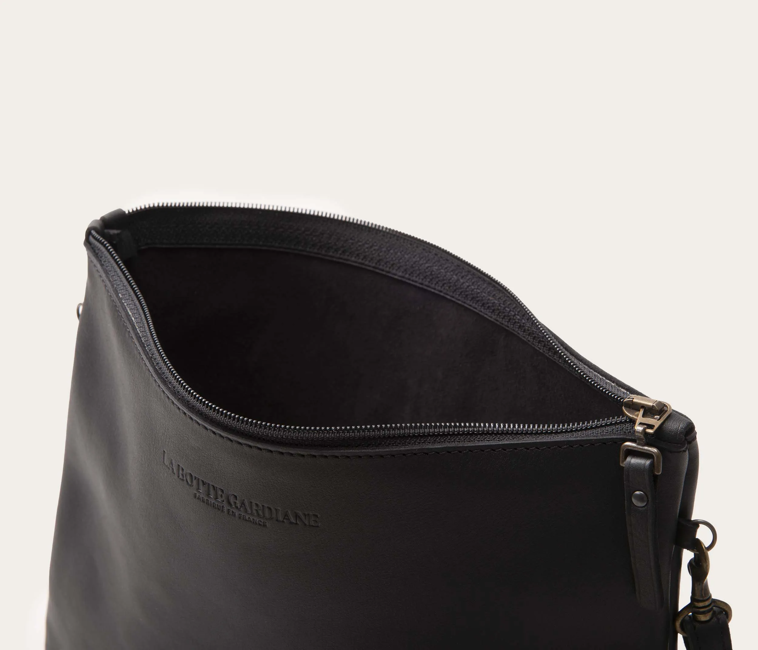 Pouch L Black